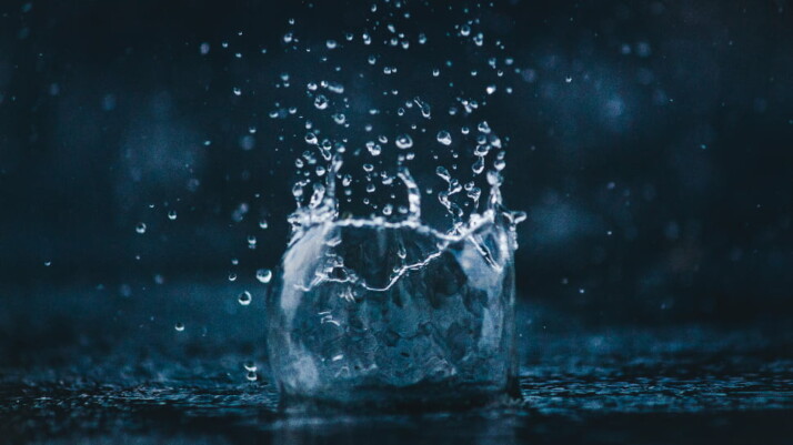 A stunning shot of water splashing captured in slow motion.