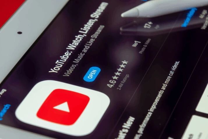 An image of YouTube app installation page opened on a tab.