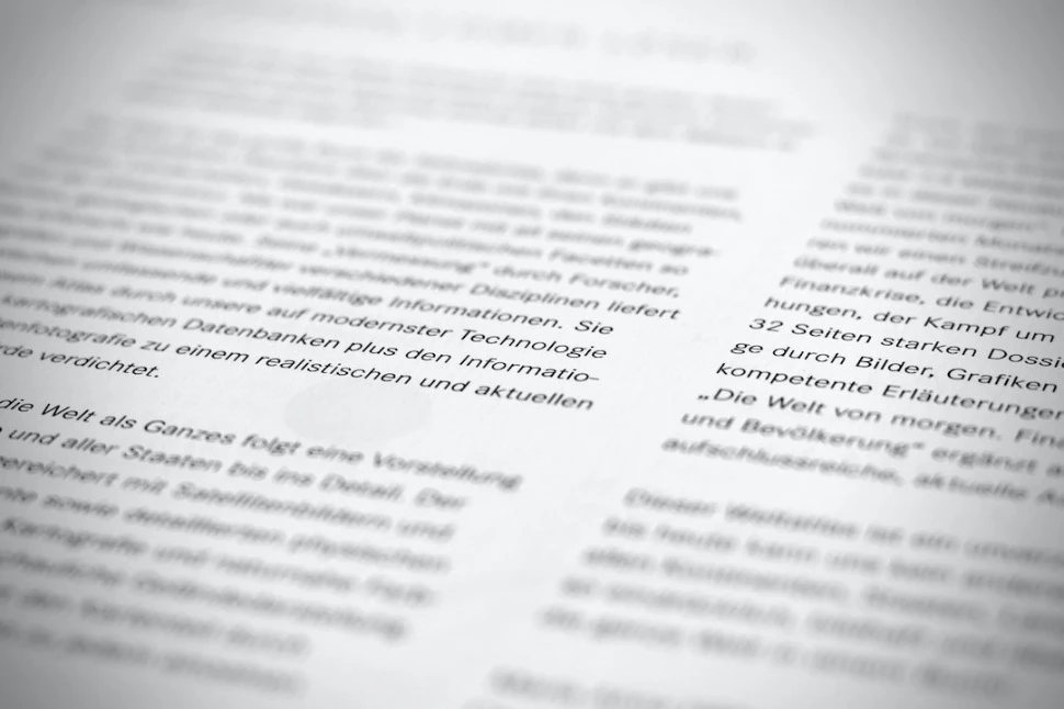 An Image of a blurred out book written in German