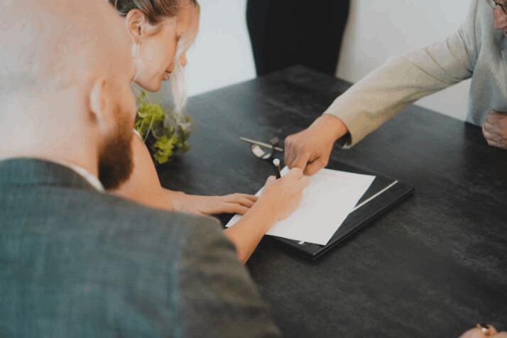 how to write and sign an influencer contract for marketing