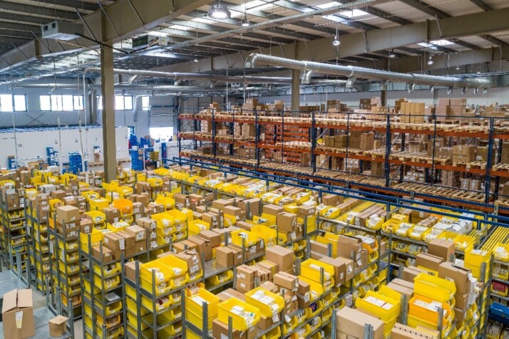 A warehouse that's full of parcels and boxes for shipment